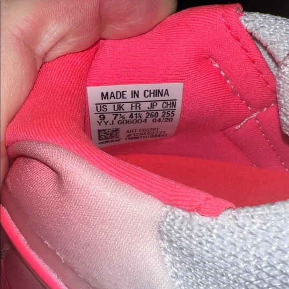 Adidas ULTRABOOST 20 Womens size 9 running sneakers - Picture 2 of 10